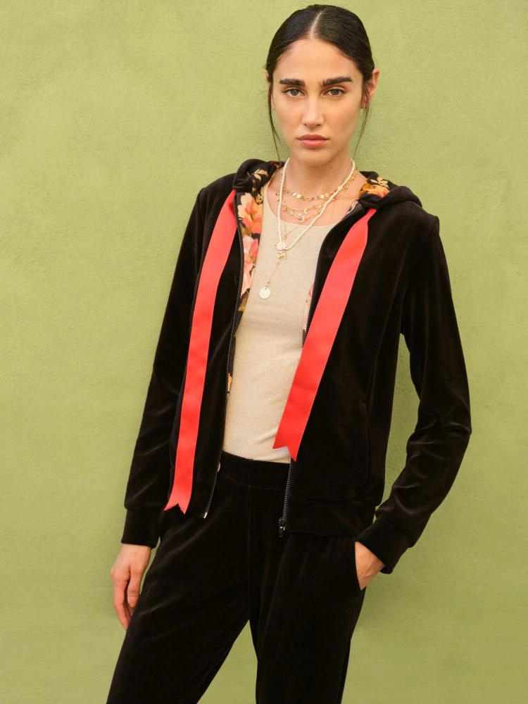 Freizeitanzug Nicki Zwei-teilig Von Fiori Di Chiara 4 Freizeitanzug Nicki Zwei-teilig Von Fiori Di Chiara – Bild 2