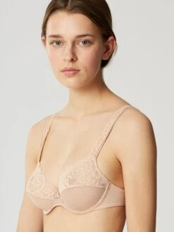 Spitze Vollschalen-BH GABY Von Maison Lejaby -Meer Bekleidung bh puder 13833 gaby maison lejaby 1 1