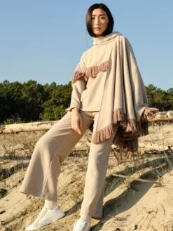 Hausanzug TORTORA Mit Strick In Sand Von Chiara Fiorini -Meer Bekleidung hausanzug kuschel baumwolle mit cape tortora cf1321 chiara fiorini 3