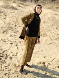 Lounge Set ZAFFERANO Mit Velourhose Schwarz-gelb Von Chiara Fiorini -Meer Bekleidung hausanzug kuschel baumwolle velour saffron nero cf1317 chiara fiorini 2