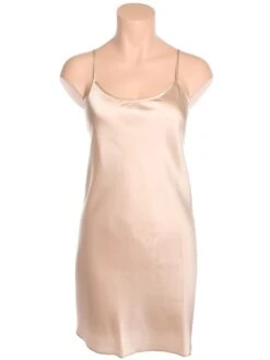 Seidennachthemd FIDJI SATIN Stretchseide Von Marjolaine -Meer Bekleidung marjolaine seide nachthemd fidji satin 4fid0101 sand 1