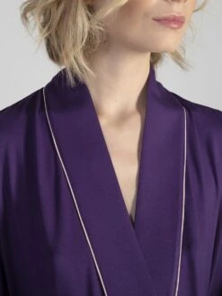 Modal Morgenmantel VIOLET In Lila Von Verdiani -Meer Bekleidung modal morgenmantel 4416 lila verdiani 3