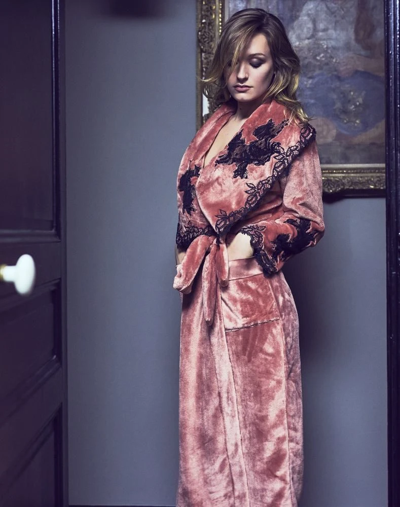 Warmer Hausmantel FREDA Lang Von Marjolaine 5 Warmer Hausmantel FREDA Lang Von Marjolaine – Bild 3