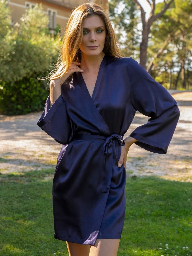 100% Seide Morgenmantel SOIE LASER Von Marjolaine 4 100% Seide Morgenmantel SOIE LASER Von Marjolaine – Bild 2