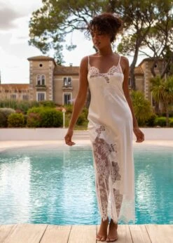 Seide Neglige NYMPHE No. 4 Lang Mit Spitze Marjolaine -Meer Bekleidung nachtkleid lang nymphe naturel 4nym3002 marjolaine 2 9 1