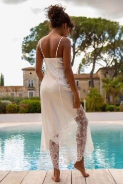 Seide Neglige NYMPHE No. 4 Lang Mit Spitze Marjolaine -Meer Bekleidung nachtkleid lang nymphe naturel 4nym3002 marjolaine 3 9 1