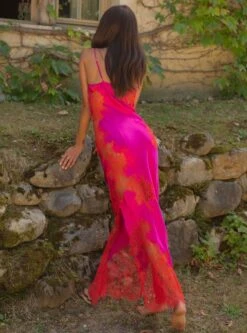 100% Seide Neglige Lang MELINDA Mit Spitze Marjolaine -Meer Bekleidung nachtkleid lang seide melinda 4mel3003 fuchsia rot marjolaine 3 1