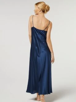 100% Seide Nachtkleid Lang DORINE Uni Von Vivis -Meer Bekleidung nachtkleid seide lang dorine v00006 nachtblau vivis 2 1 6