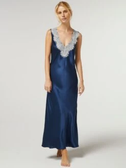 100% Seide Nachtkleid LEONA Lang Von Vivis -Meer Bekleidung nachtkleid seide lang v00586 leona nachtblau vivis 2 1