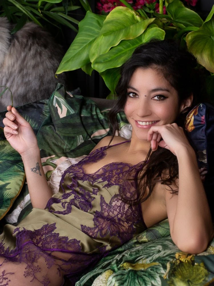 Seide Neglige NYMPHE No. 3 Kurz Exklusiv Marjolaine 16 Seide Neglige NYMPHE No. 3 Kurz Exklusiv Marjolaine – Bild 14