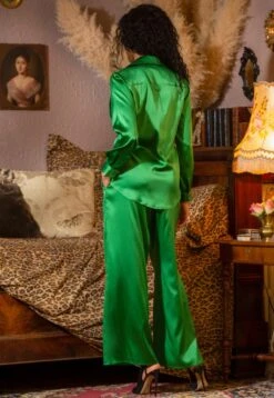 Seidenpyjama OXANA Stretchseide Von Marjolaine -Meer Bekleidung pyjama stretschseide gruen 4oxa5501 oxana marjolaine 2 7 1