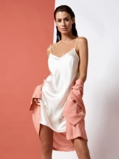 100% Seide Nachthemd CAROLINE Uni Von Vivis 25 100% Seide Nachthemd CAROLINE Uni Von Vivis -Meer Bekleidung seide nachthemd caroline weiss vivis 1 2