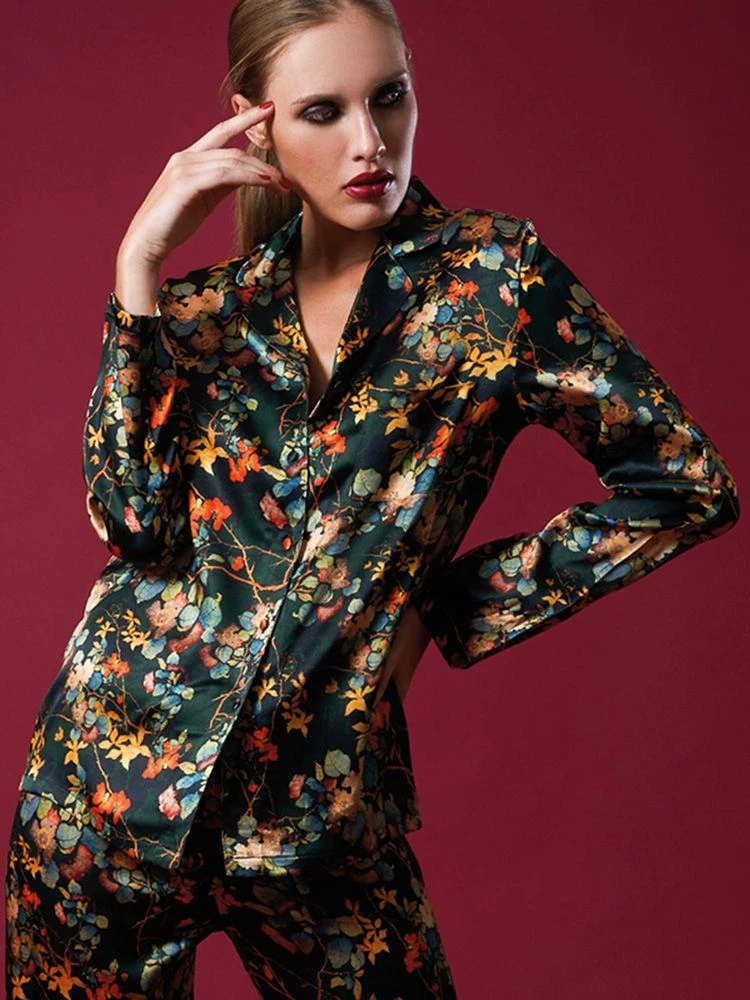 Seide Pyjama WINTER FLOWERS Grün-bunt Von Chiara Fiorini 6 Seide Pyjama WINTER FLOWERS Grün-bunt Von Chiara Fiorini – Bild 4