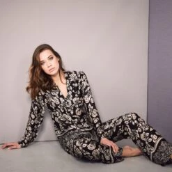 100% Seide Pyjama FLOWER Schwarz Gold Von Eva B. Bitzer 10 100% Seide Pyjama FLOWER Schwarz Gold Von Eva B. Bitzer -Meer Bekleidung seide pyjama schwarz gold 28314371 eva bitzer