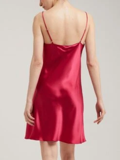 100% Seide Nachthemd CAROLINE Uni Von Vivis 39 100% Seide Nachthemd CAROLINE Uni Von Vivis -Meer Bekleidung seidennachthemd caroline v00003 himbeerrot vivis 3 6