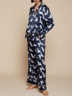 100% Seide Schlafanzug Elisabetha AVES Dunkelblau Von Radice 9 100% Seide Schlafanzug Elisabetha AVES Dunkelblau Von Radice -Meer Bekleidung seidenpyjama elisabetha aves 10125 radice 3