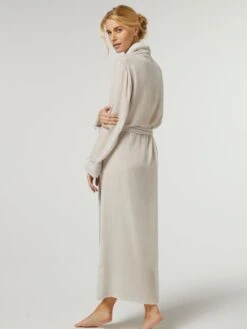 Seide-Viscose Samt Morgenmantel Lang DANIELA Uni Von Vivis -Meer Bekleidung seidensamt morgenmantel lang v00039 daniela silber vivis 1 1