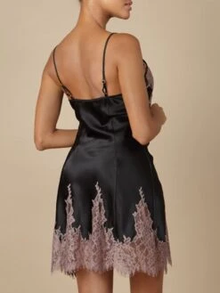 Stretch Seide Nachthemd IDYLLE Von Marjolaine 15 Stretch Seide Nachthemd IDYLLE Von Marjolaine -Meer Bekleidung stretch seide nachthemd idylle 4idy0101 schwarz macchiato marjolaine 1 1