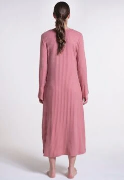 Ripp-Jersey Kleid Lang LOUNGE No. 2 Altrosé Viscose Von Verdiani -Meer Bekleidung strickkleid viscose rippe rosa 8811 loungewear verdiani 2