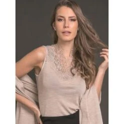 Merinowolle Seide TOP Mit Makramee Spitze Von Artimaglia