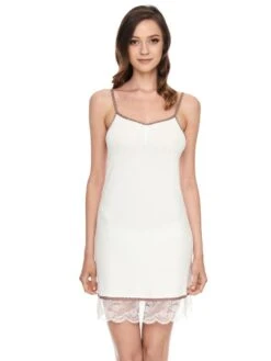 Viscose Nachthemd HEDDA Mit Spitze Von Gattina -Meer Bekleidung viscose nachthemd hedda creme 391703 gattina 1